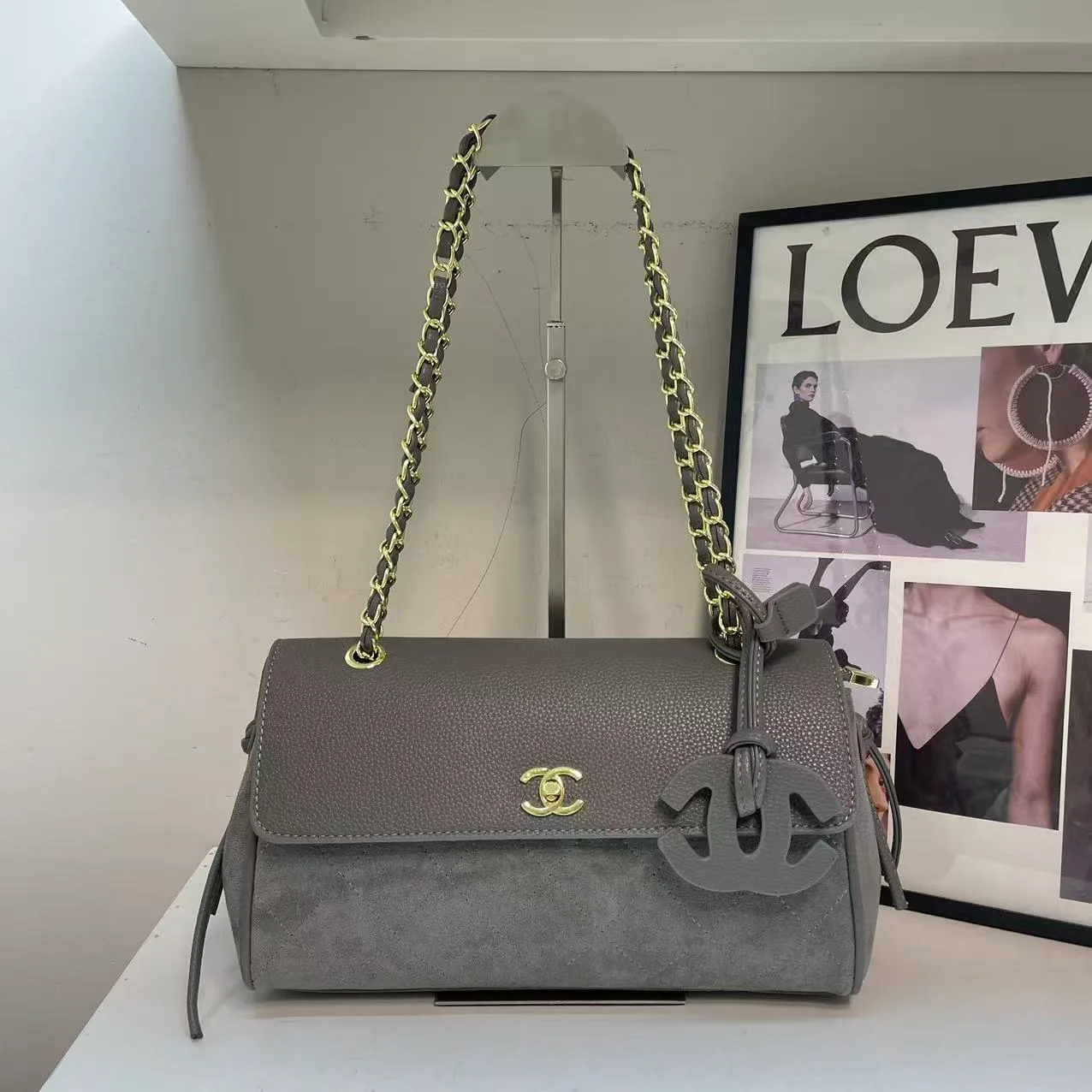 Chanel Baguette Chain flap shoulder bag in Beige & Black & Brown & Grey & Burgundy · view 5