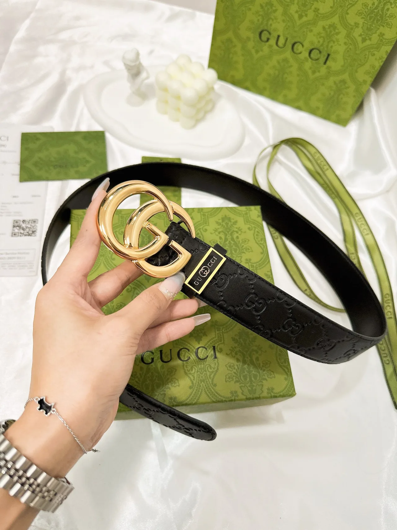 Gucci Cowhide Belt in Black · view 7