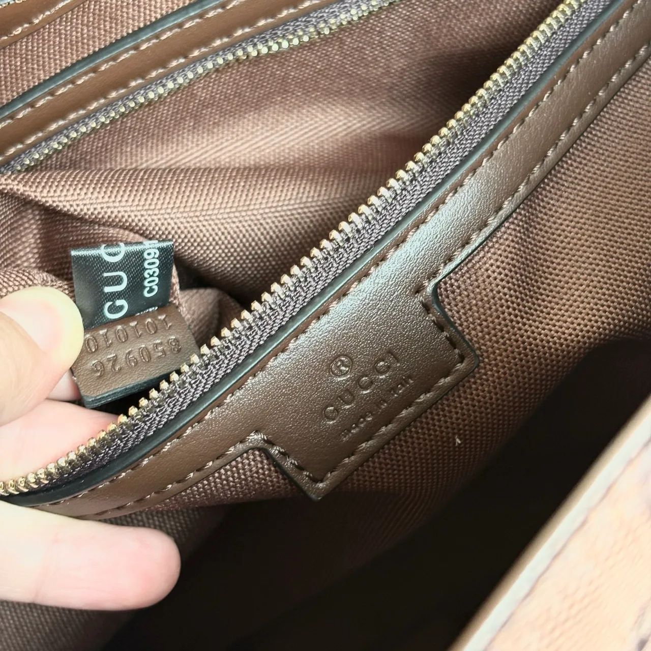 Gucci GG Shoulder Bag in Brown · view 8