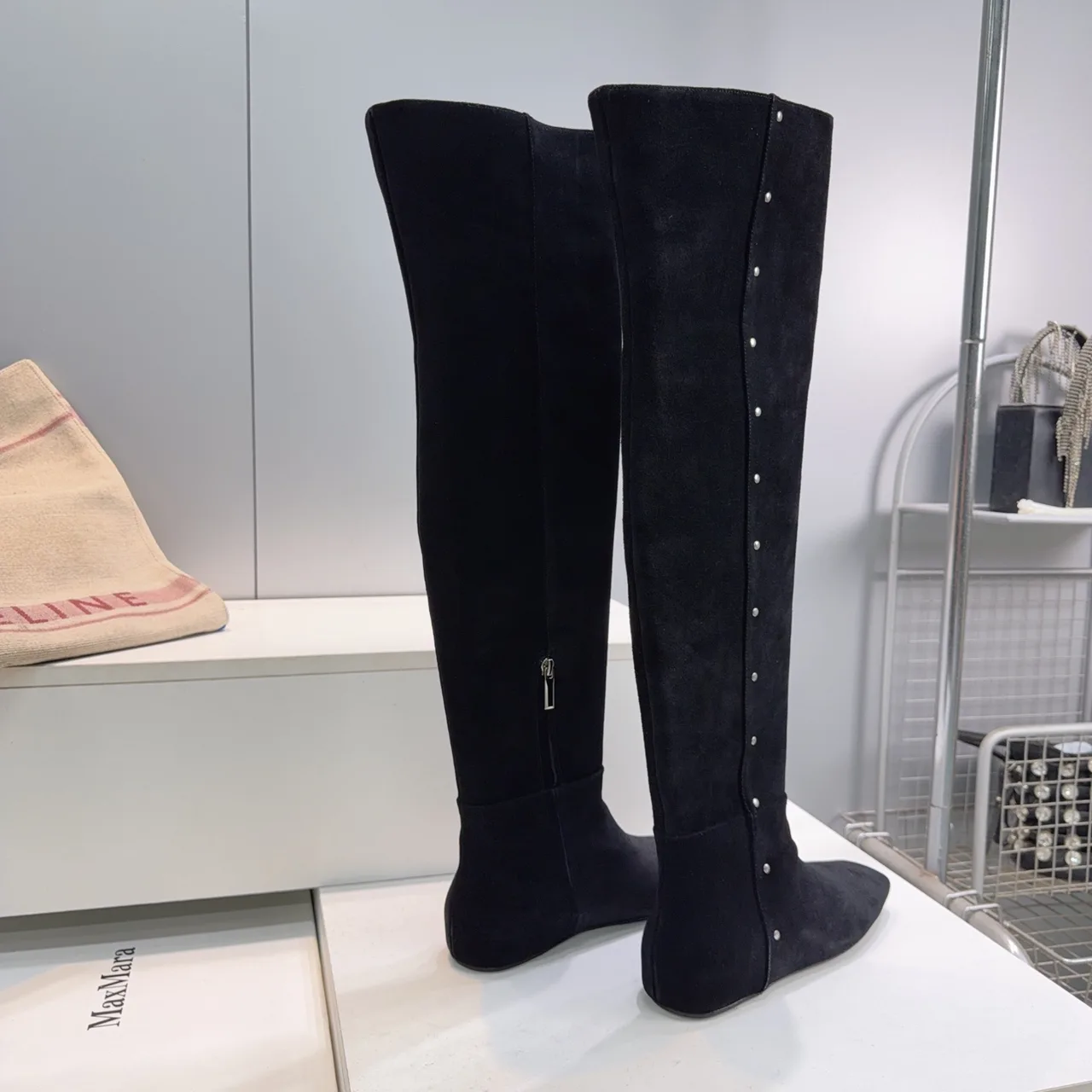 Max Mara Glossy Suede-Look Pointed-Toe Knee-High Boots in Black · view 4