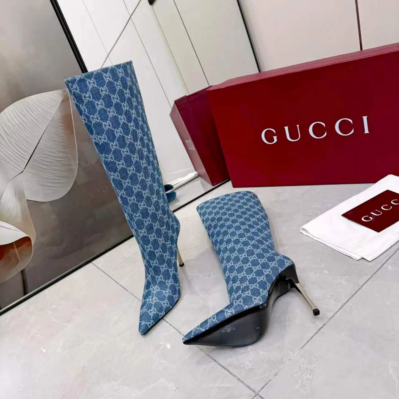 Gucci Cowhide Pointed-Toe Knee-High Boots in Blue · view 4