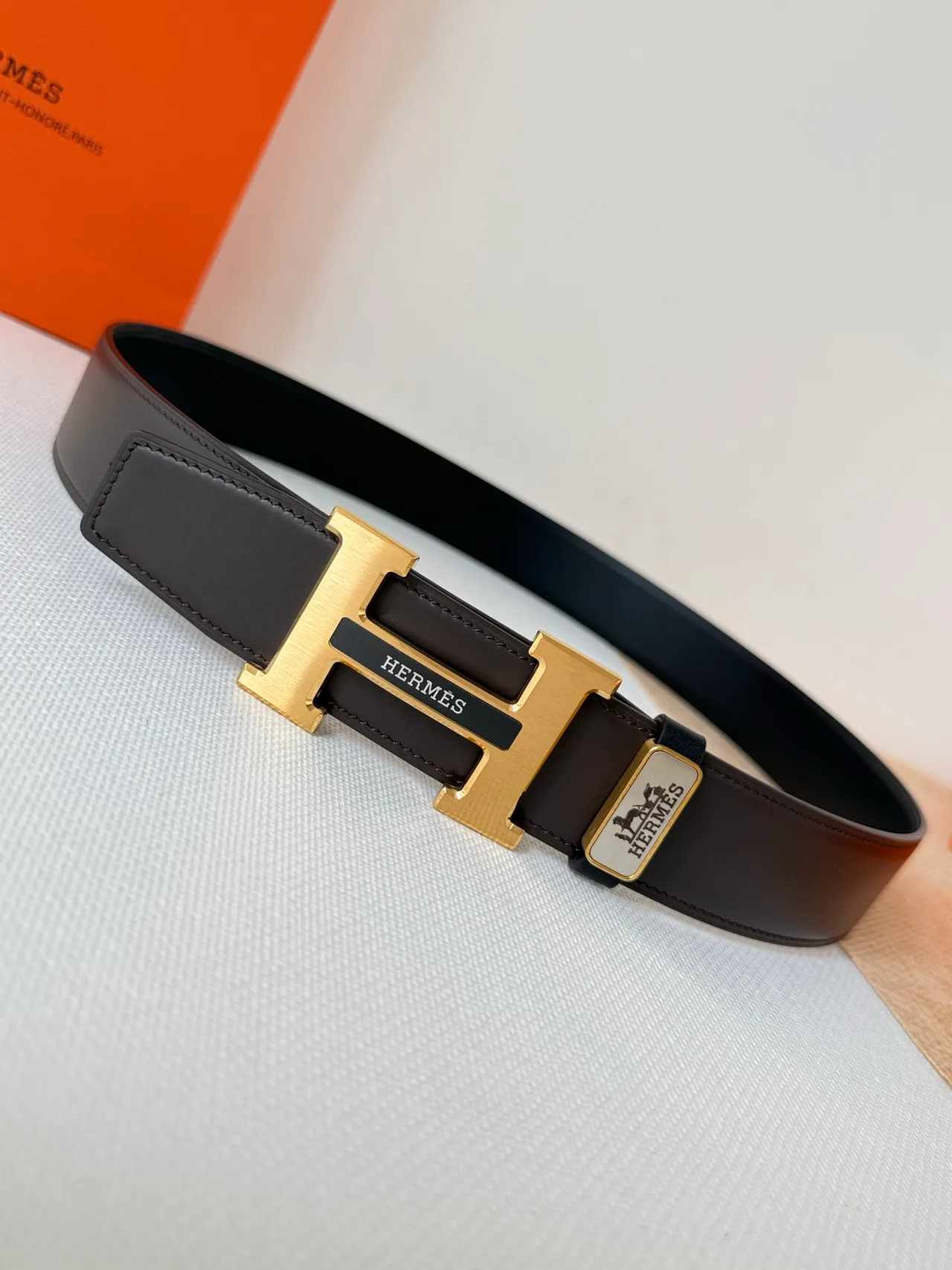 Hermes Reversible H Belt in Black · view 5