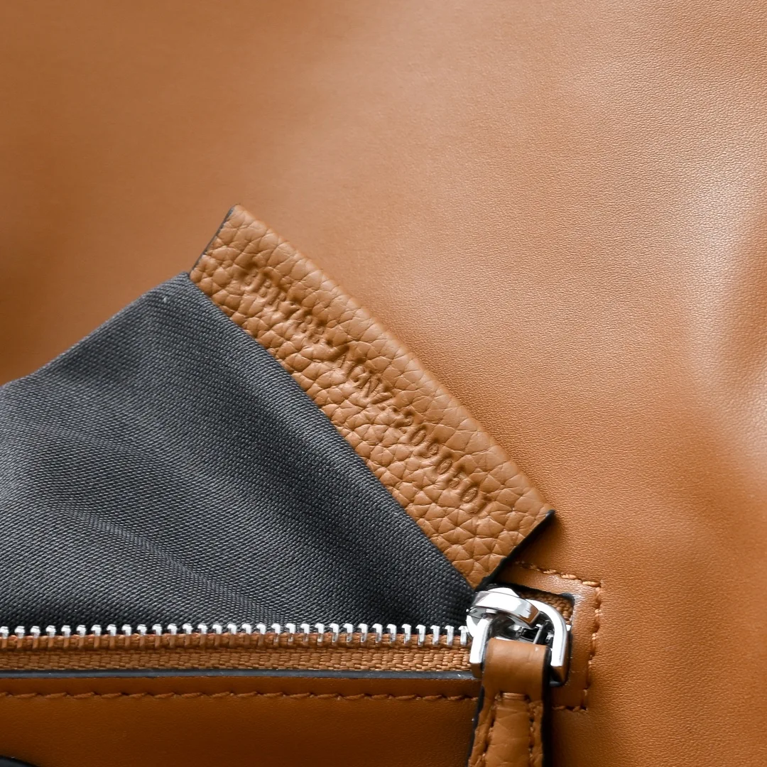 Fendi Baguette Smooth Bag in Tan · view 8