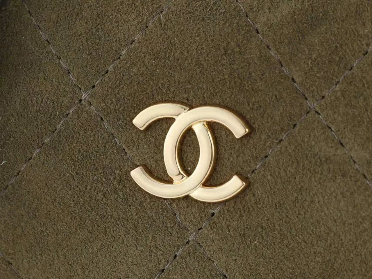 Chanel Quilted Top-Handle Bag in Green · view 6