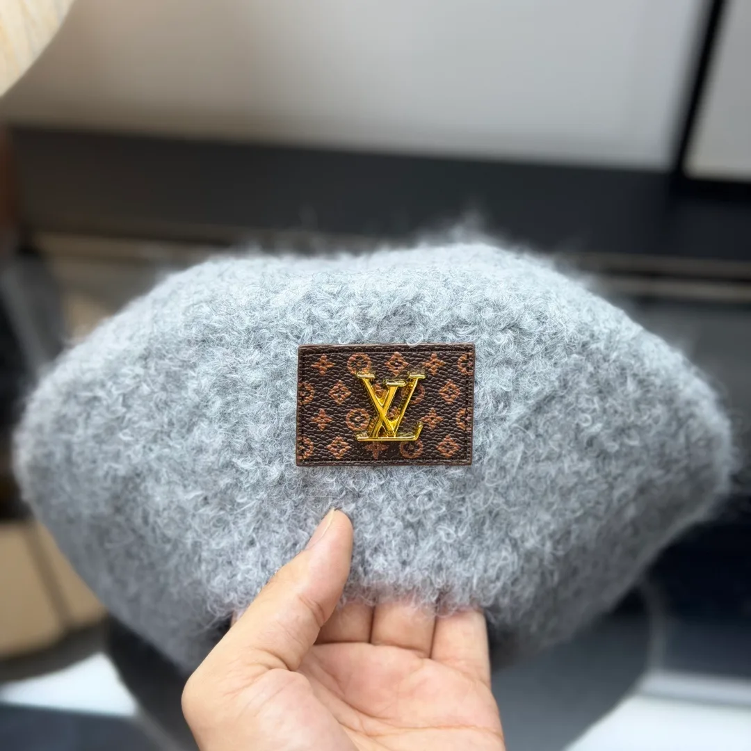 Louis Vuitton Wool Hat Scarf and Gloves Set in Grey · view 8