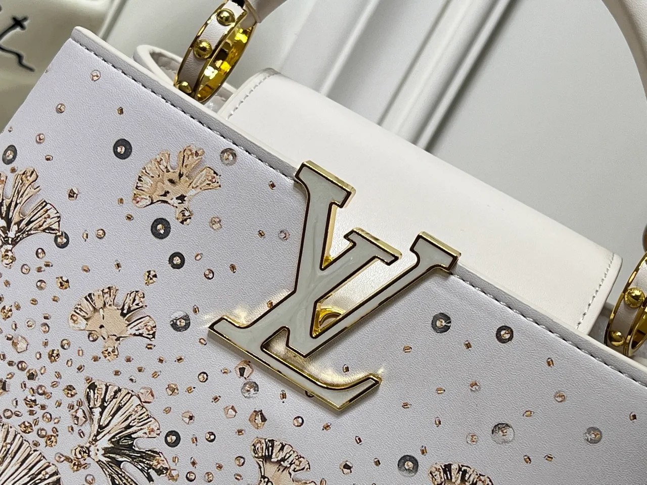 Louis Vuitton Cowhide Handbag in White · view 5