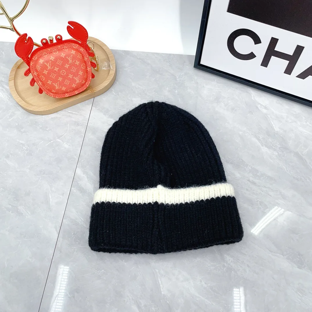 Chanel Beanie, Scarf and Gloves Set in Black · view 8