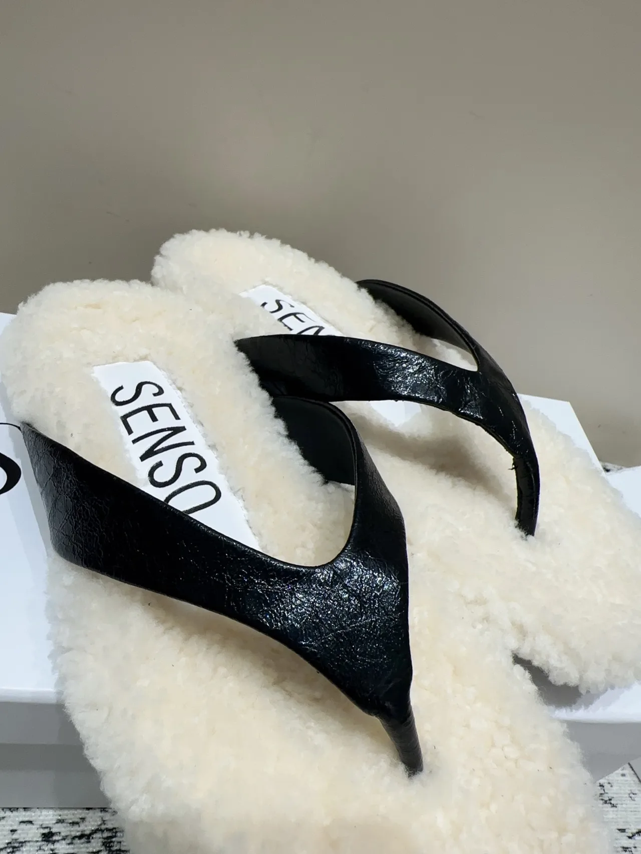 Senso Fur Flip-Flops in White · view 7
