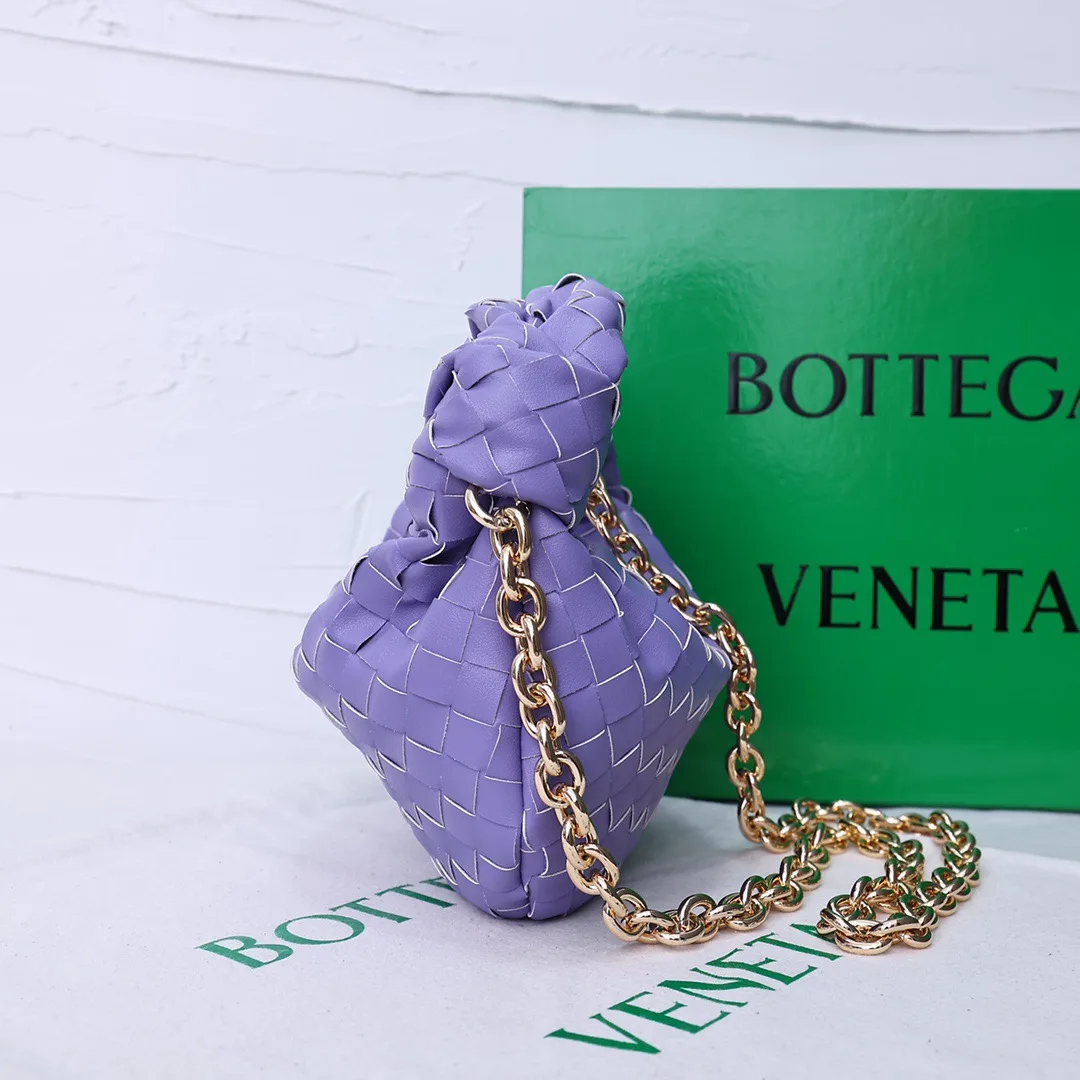 Bottega Veneta Woven Hobo Bag in Purple · view 2