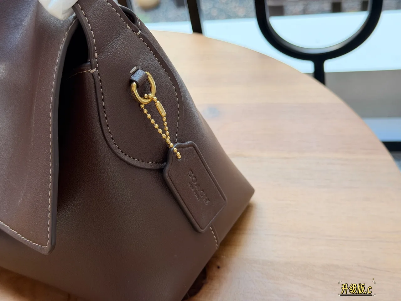 Coach Flap shoulder bag in Black & Brown · view 4