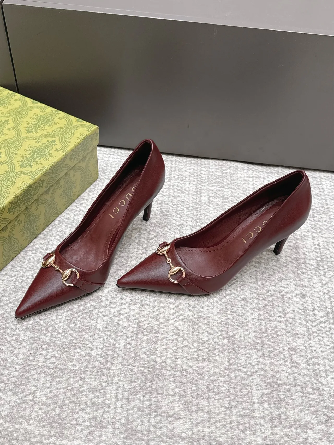 Gucci Sheepskin Horsebit Heel Pumps in Burgundy · view 2