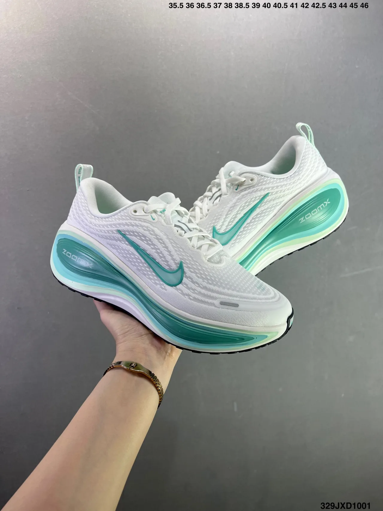 Nike Air-cushion sneakers in Pink & Cream & Green & White & Grey · view 8
