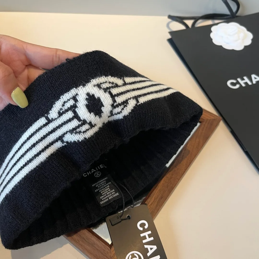 Chanel Striped CC knit beanie in Black & White · view 6