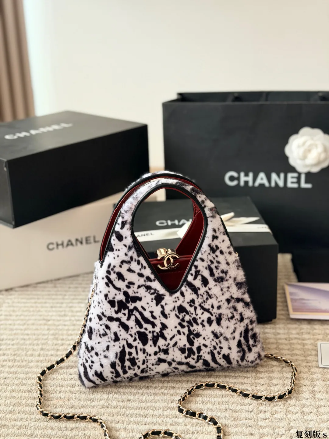 Chanel Calfskin Smooth Crossbody Bag in White · view 3