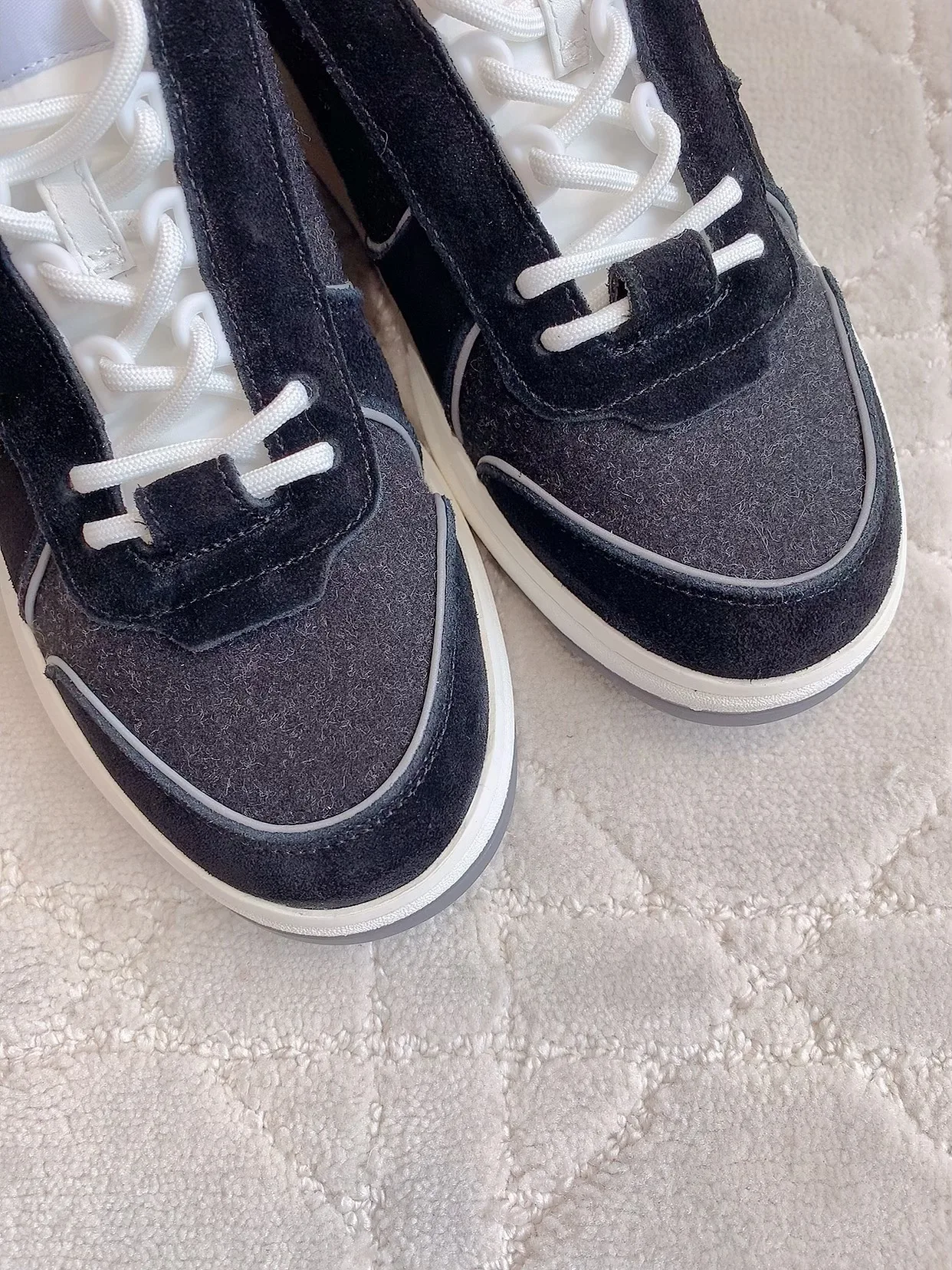 Chanel Cowhide Sneakers in Black · view 5