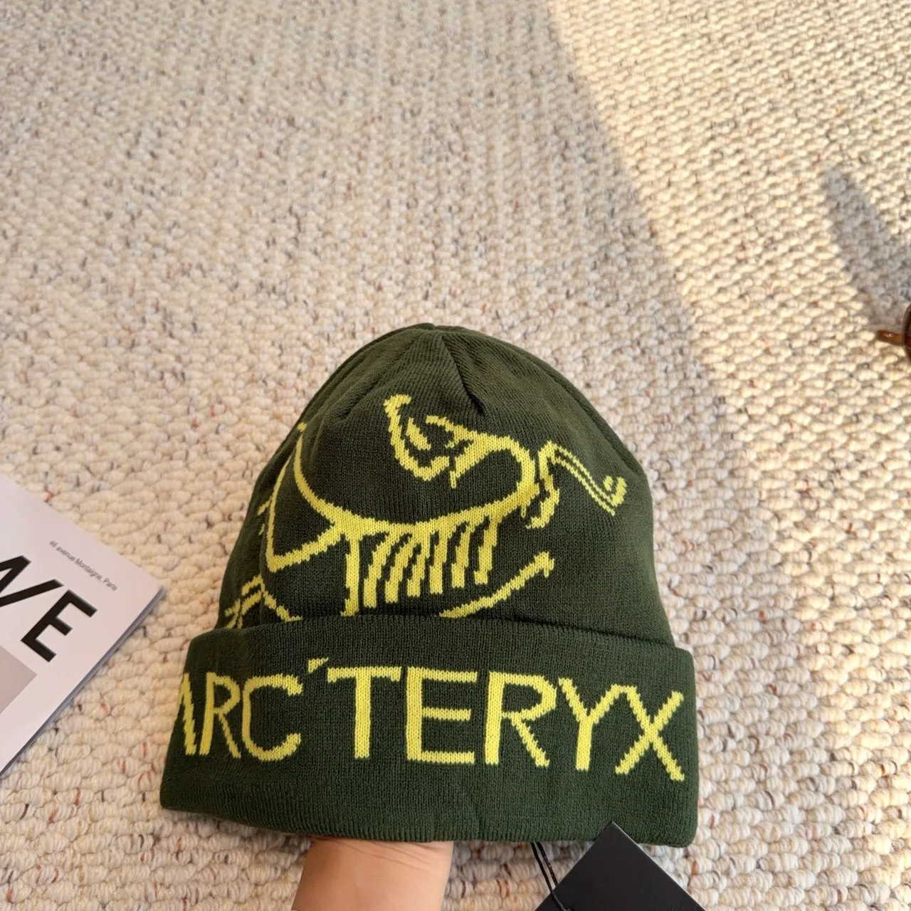 Arc'teryx Logo Beanie in Green · view 5