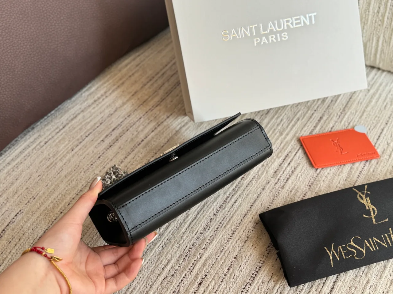 Saint Laurent Clutch in Black · view 4