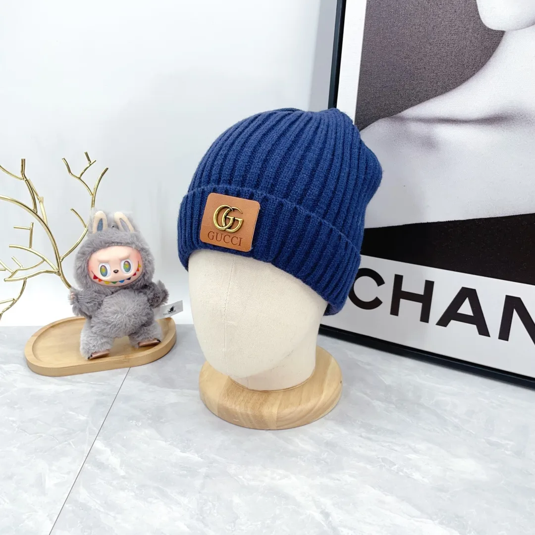 Gucci Wool Hat Scarf and Gloves Set in Blue · view 3
