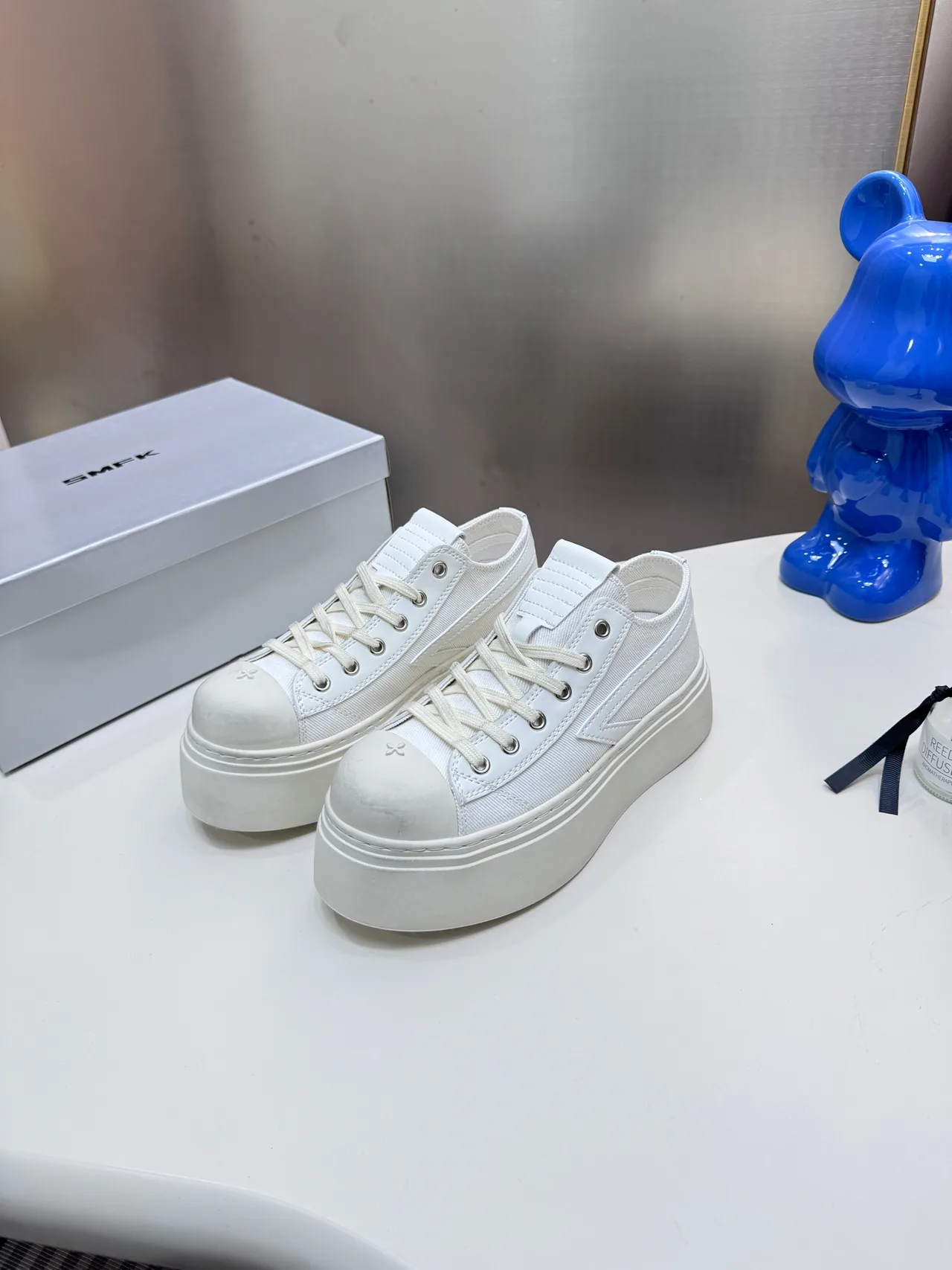 SMFK Cowhide Canvas Glossy Platform Sneakers in White · view 3