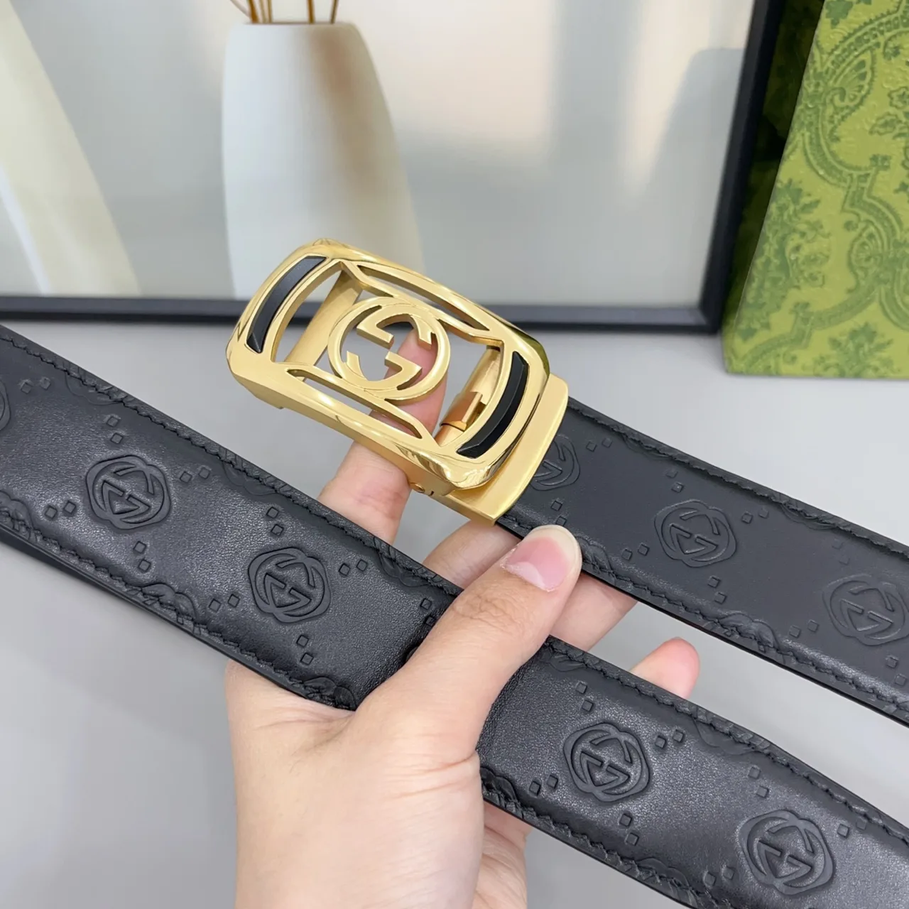 Gucci Glossy Belt in Black · view 4