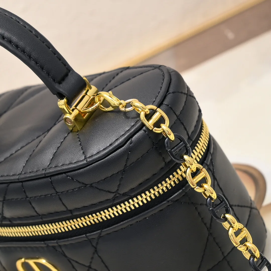 Dior Quilted Clutch in Black · view 7