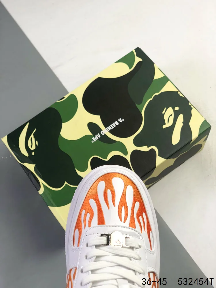 BAPE Sneakers in White · view 7