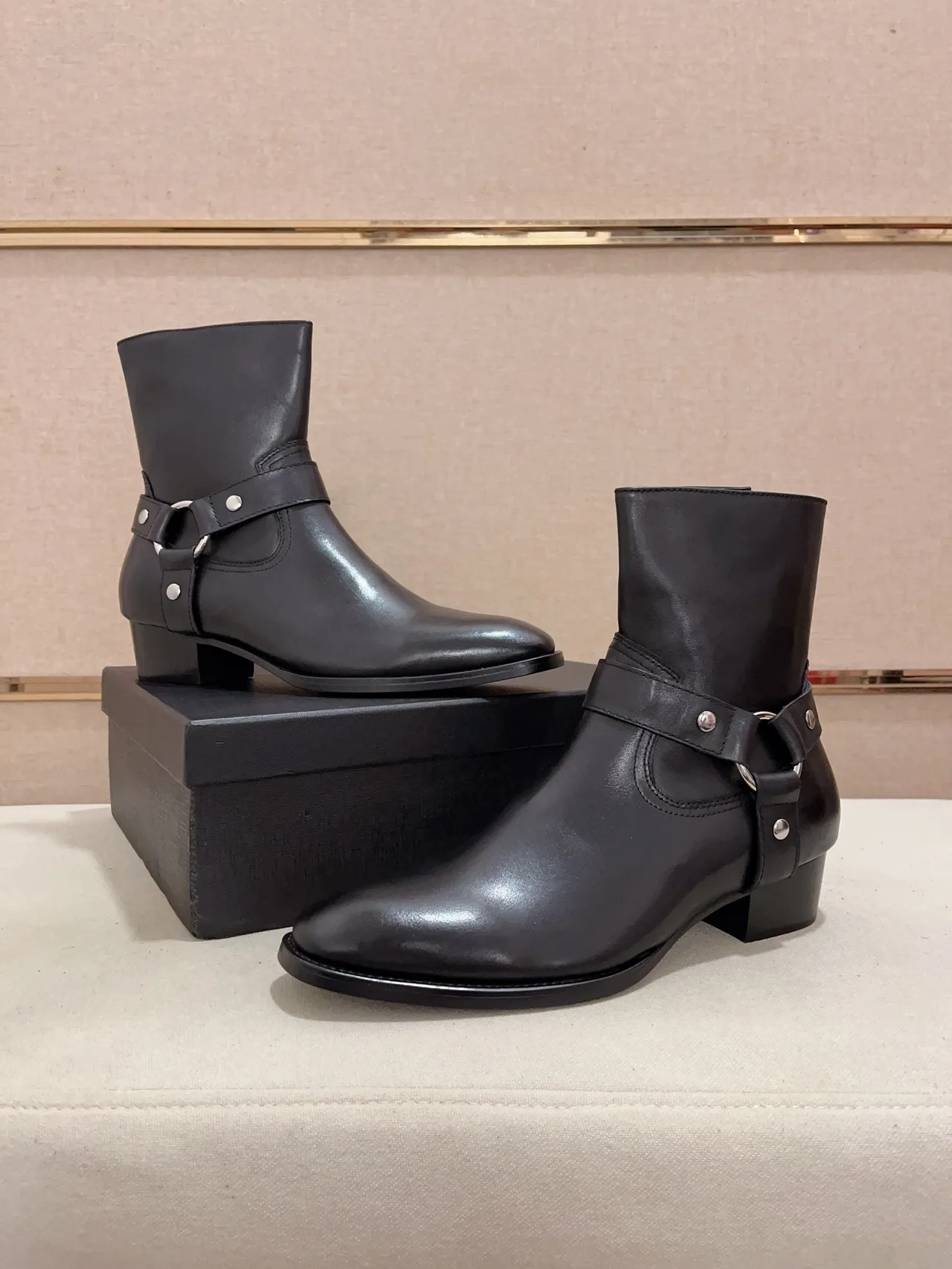 Saint Laurent Cowhide Pointed-Toe Boots in Black · view 5