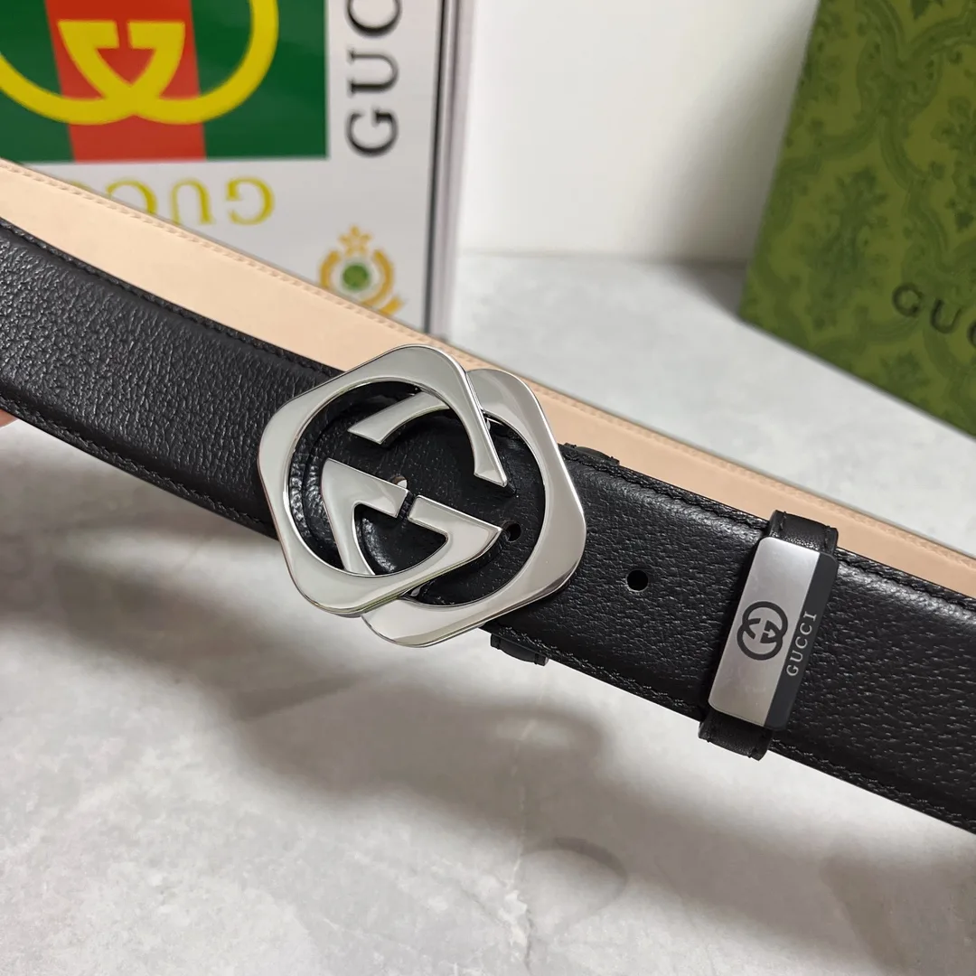 Gucci Cowhide Glossy Interlocking GG Belt in Black · view 6