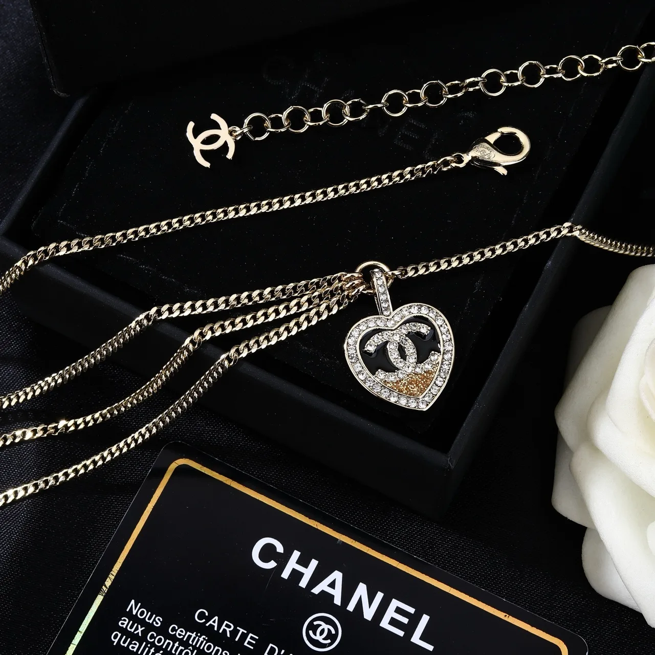 Chanel Glossy Chain Belt in Gold · view 4