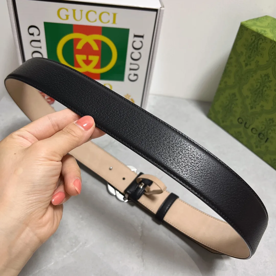 Gucci Cowhide Glossy Interlocking GG Belt in Black · view 8
