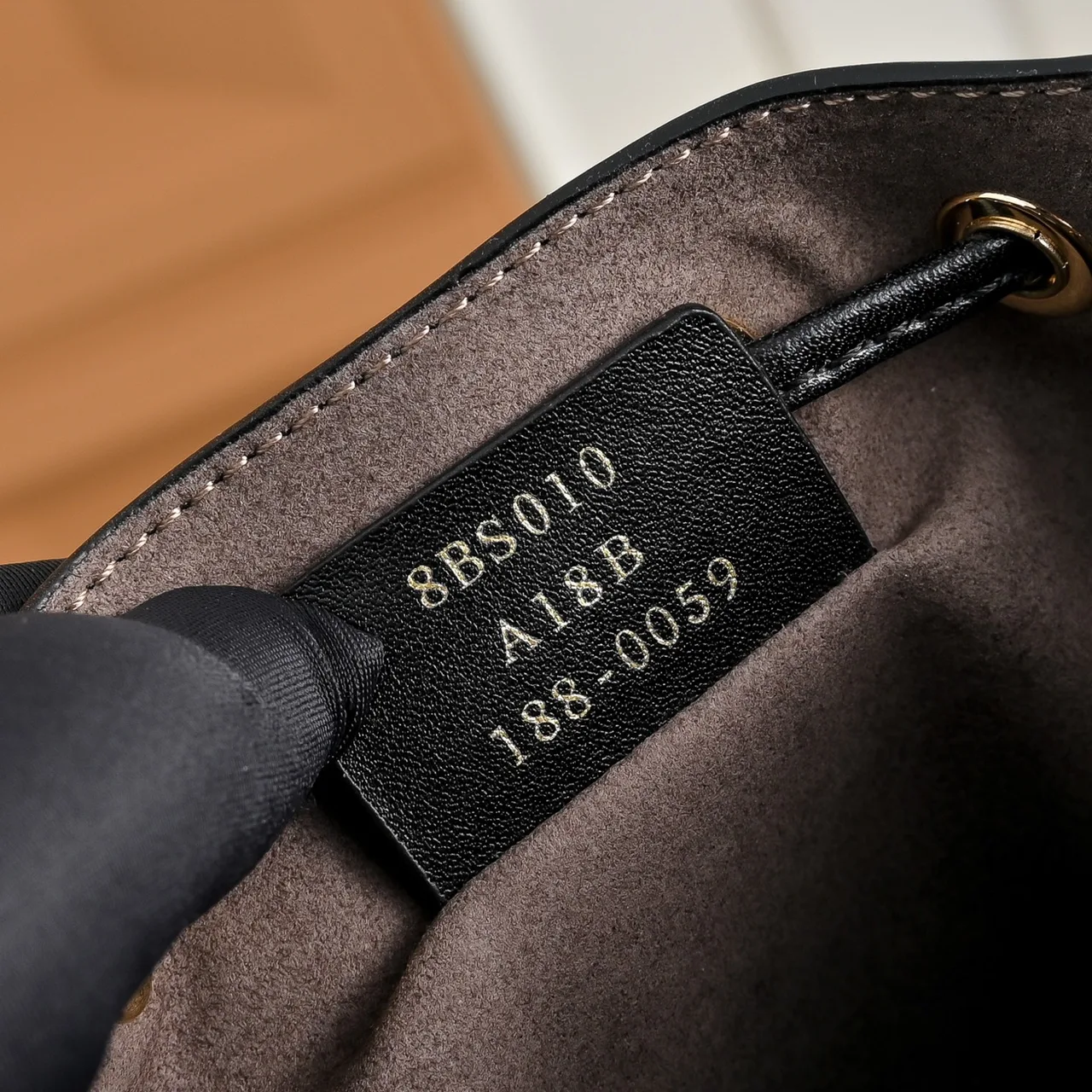 Fendi Smooth Bucket Bag in Black · view 8