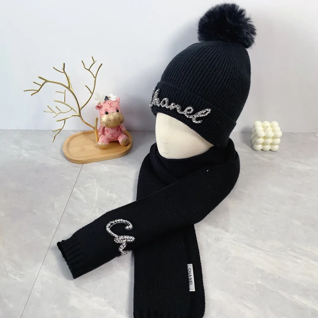 Chanel Wool Ribbed Embroidered Hat and Scarf Set in Black · view 2