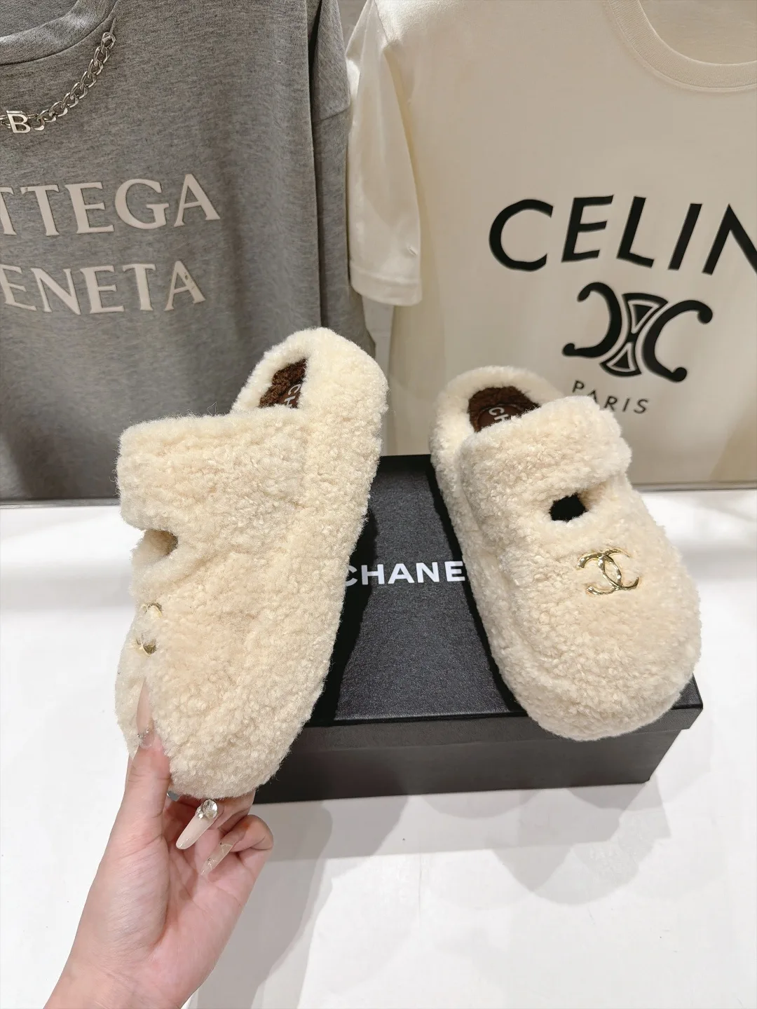 Chanel Smooth Slippers in Cream · view 4