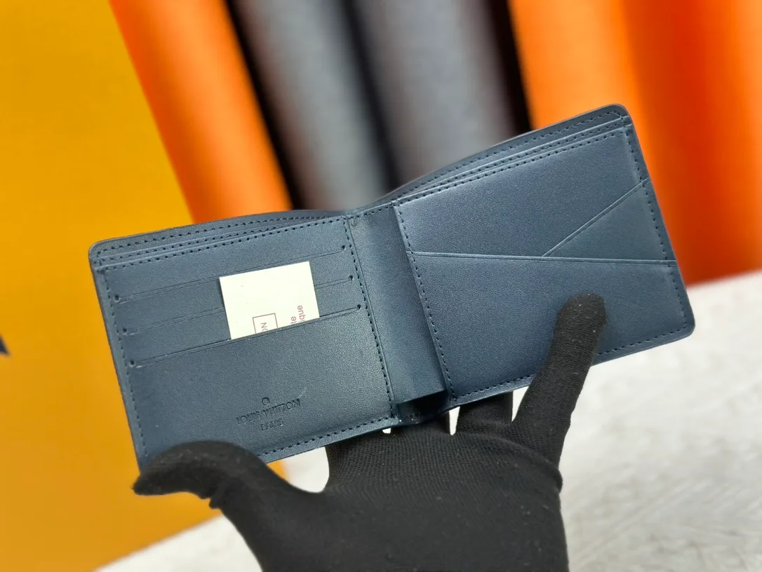 Louis Vuitton Leather Wallet in Blue · view 7