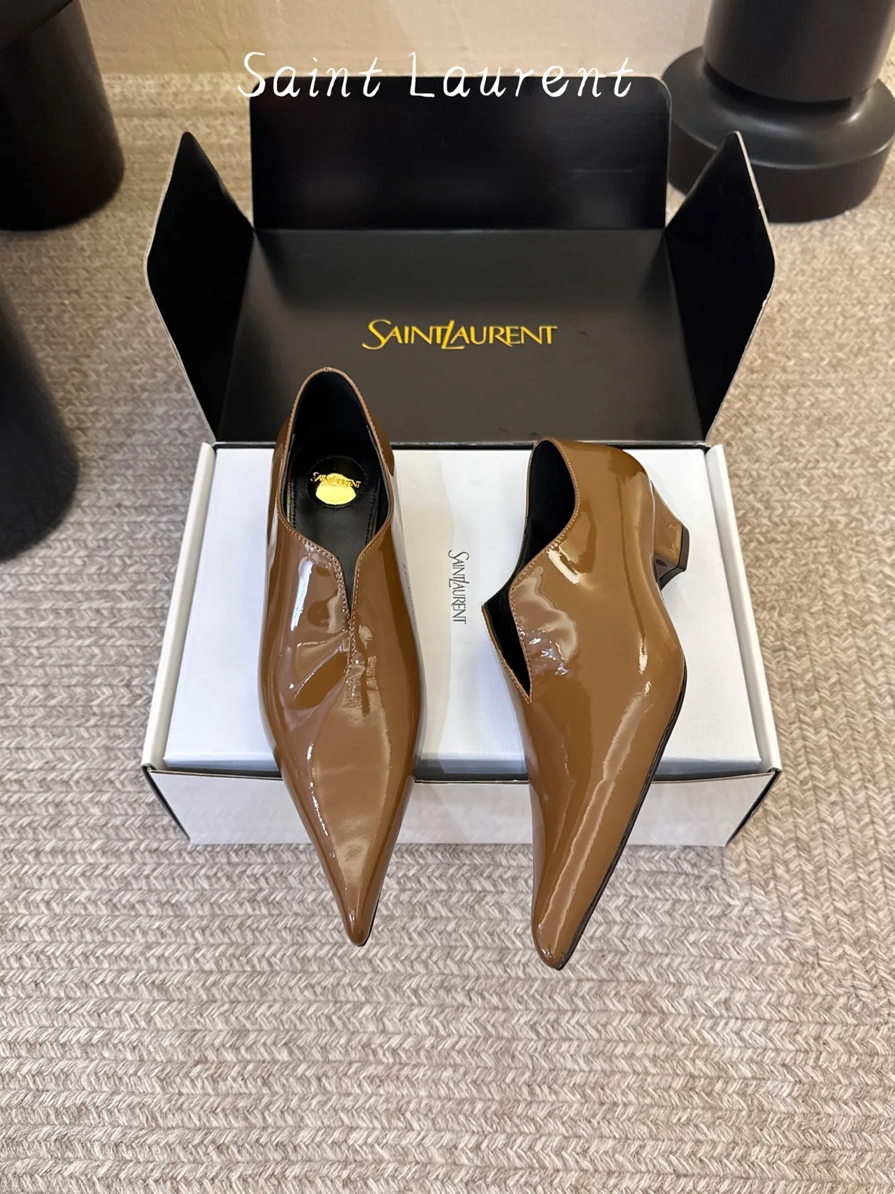 Saint Laurent Patent Leather Glossy Pointed-Toe Pointed Pumps in Brown · view 2