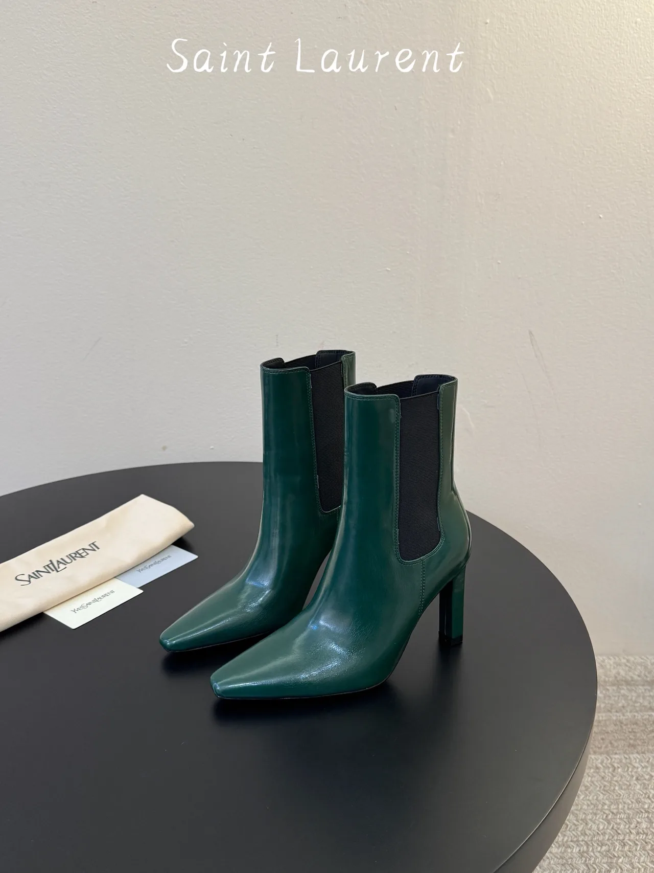 Saint Laurent Cowhide Sheepskin Glossy Pointed-Toe Pointed Ankle Boots in Green · view 5