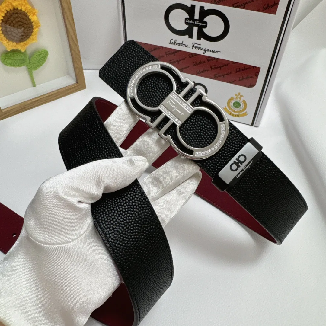 Ferragamo Cowhide Glossy Belt in Black · view 4