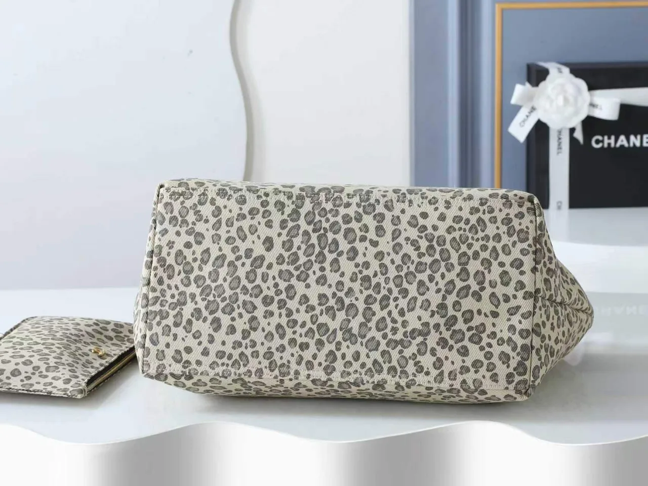 Chanel Hobo Bag in Beige · view 4