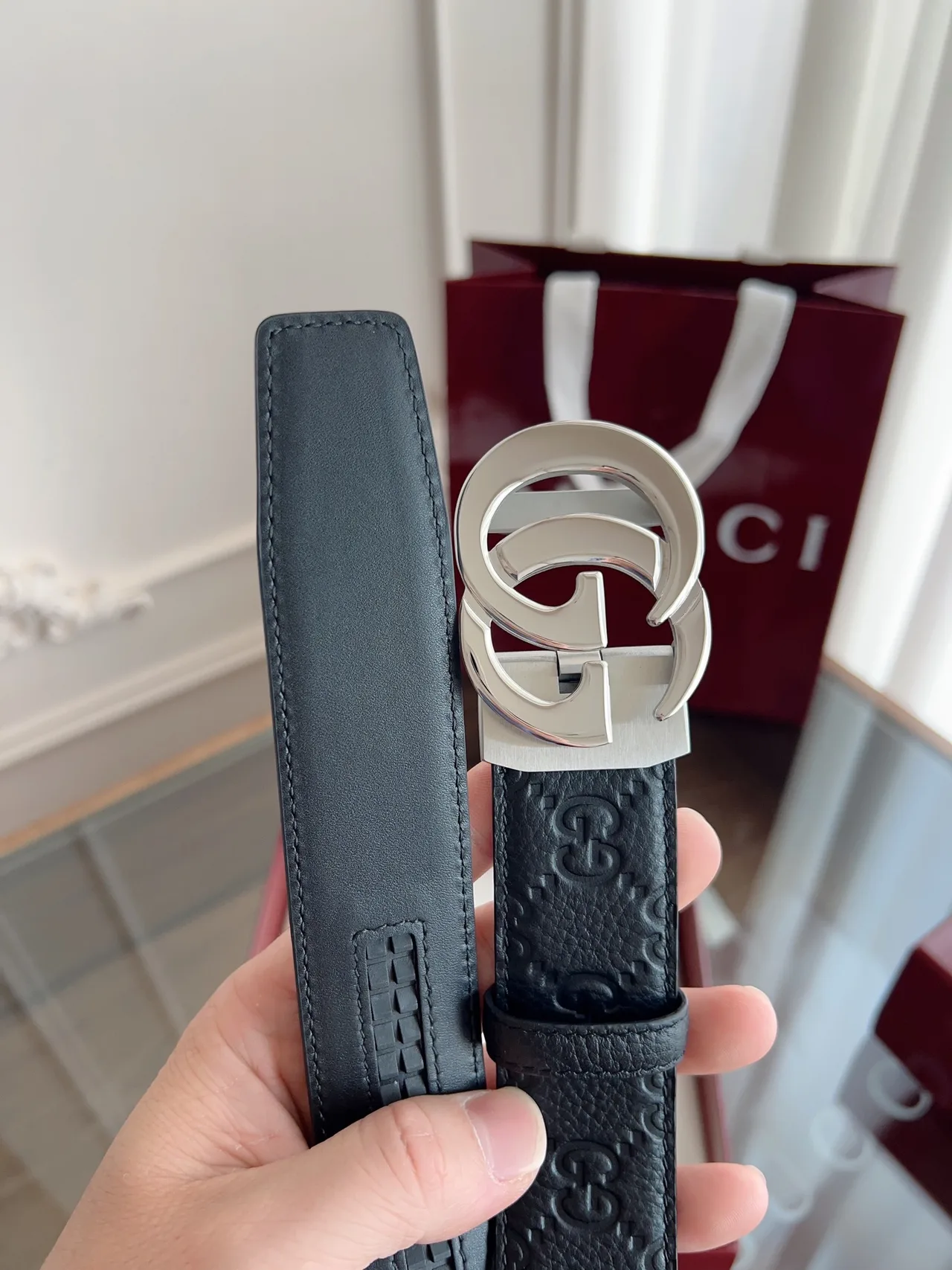 Gucci Cowhide Glossy Belt in Black · view 8
