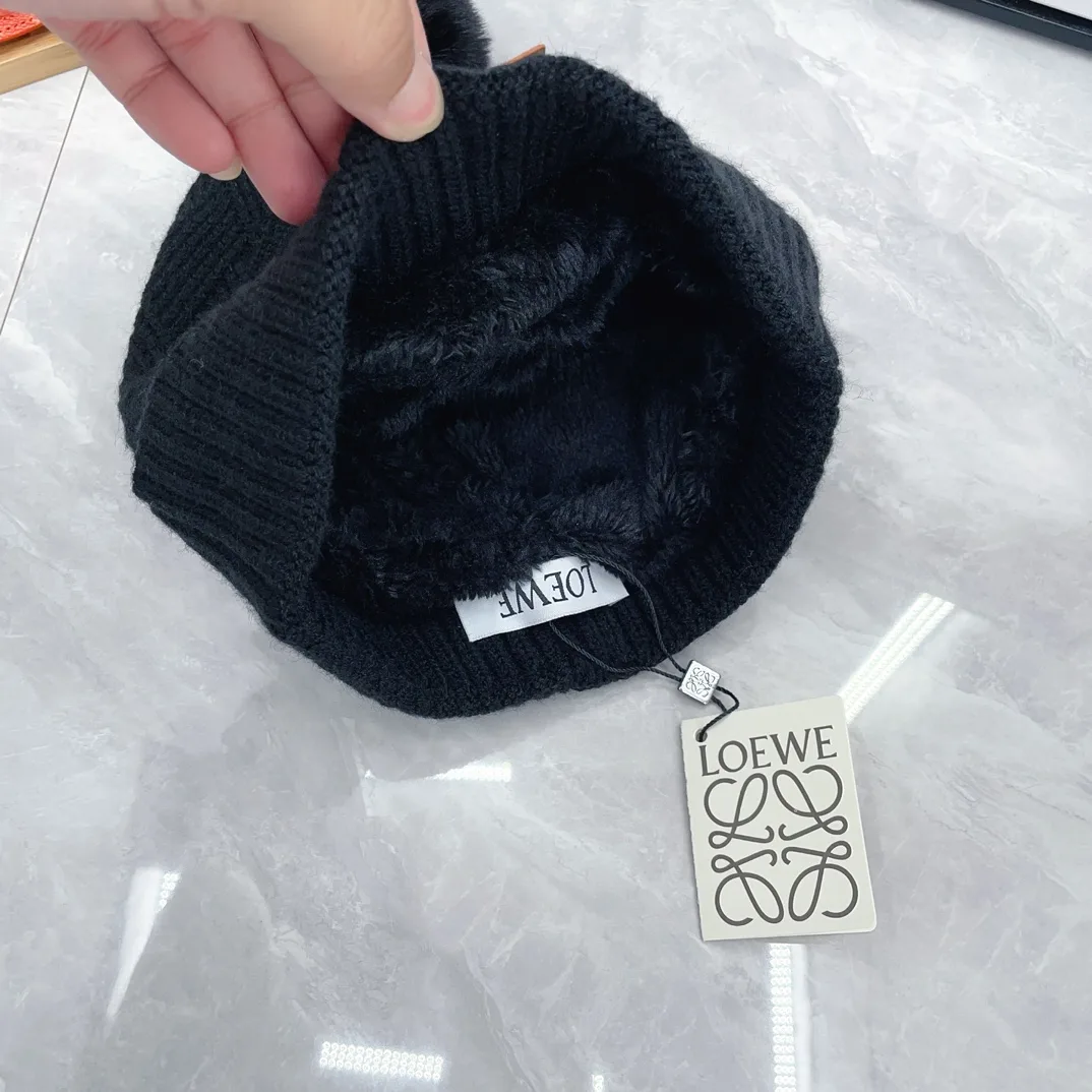 Loewe Wool Hat Scarf and Gloves Set in Black · view 5