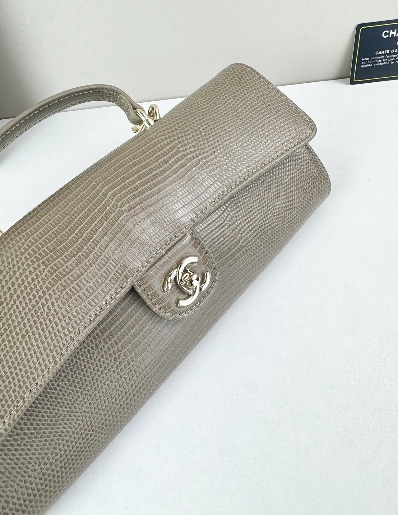 Chanel Baguette Clutch in Grey · view 6