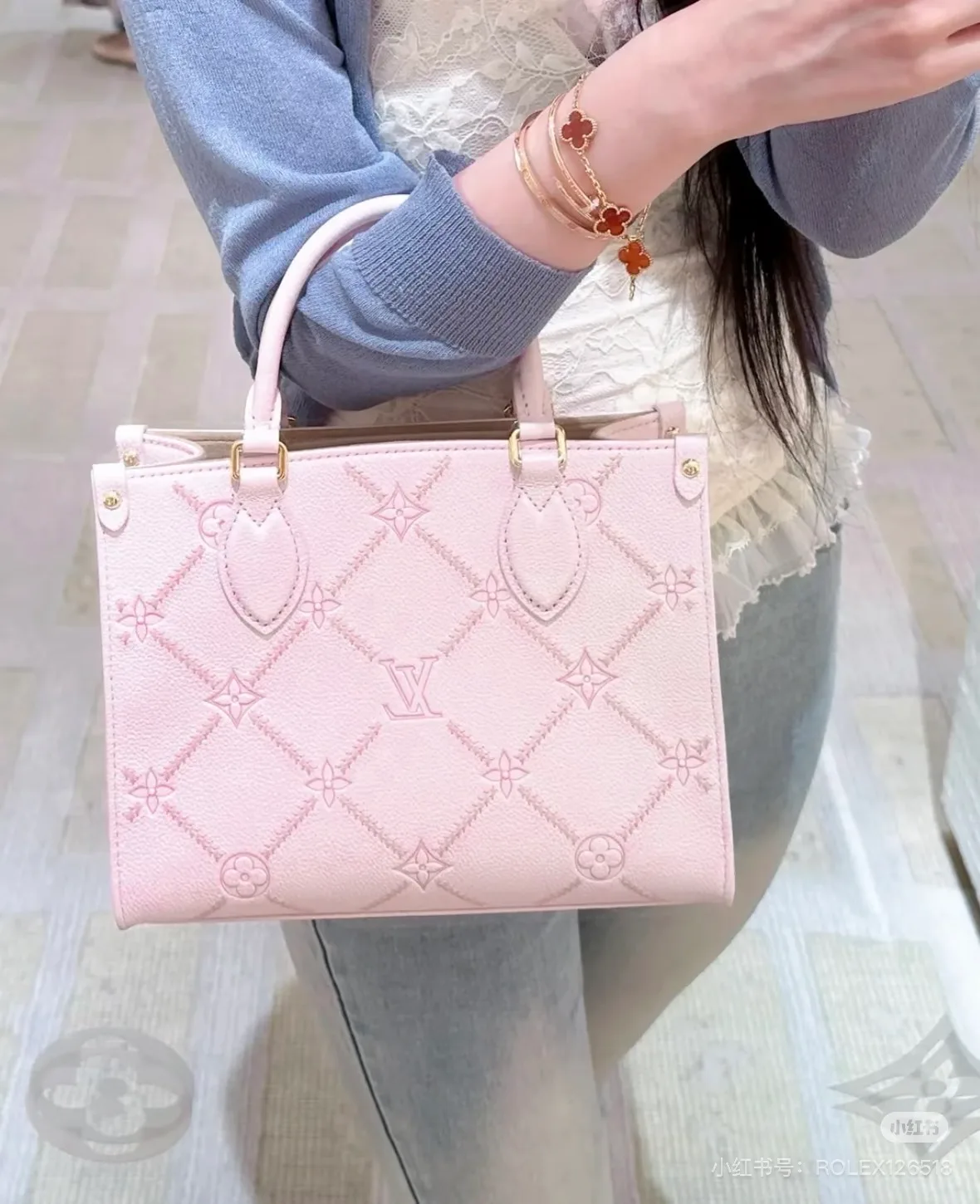 Louis Vuitton OnTheGo Tote in White / Pink · view 6