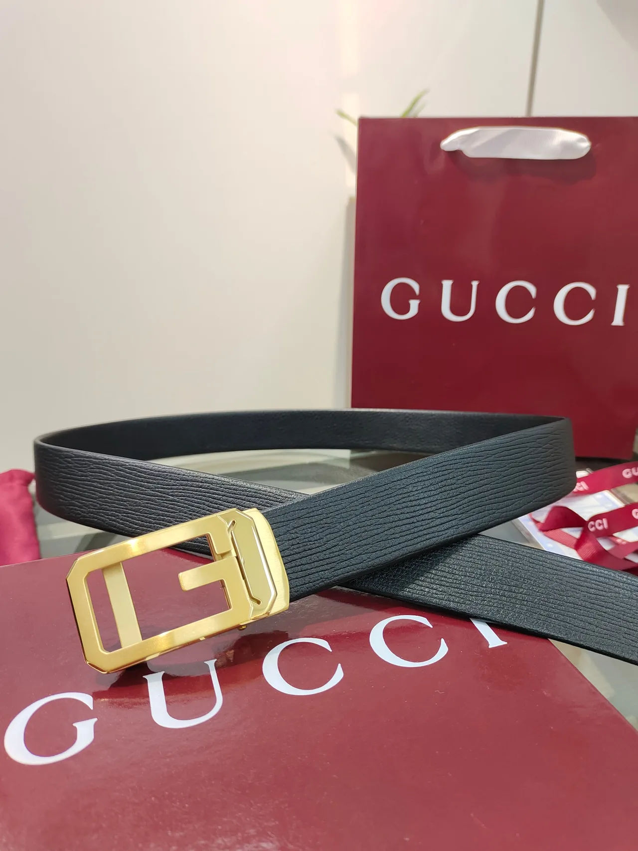 Gucci Calfskin Belt in Black · view 1