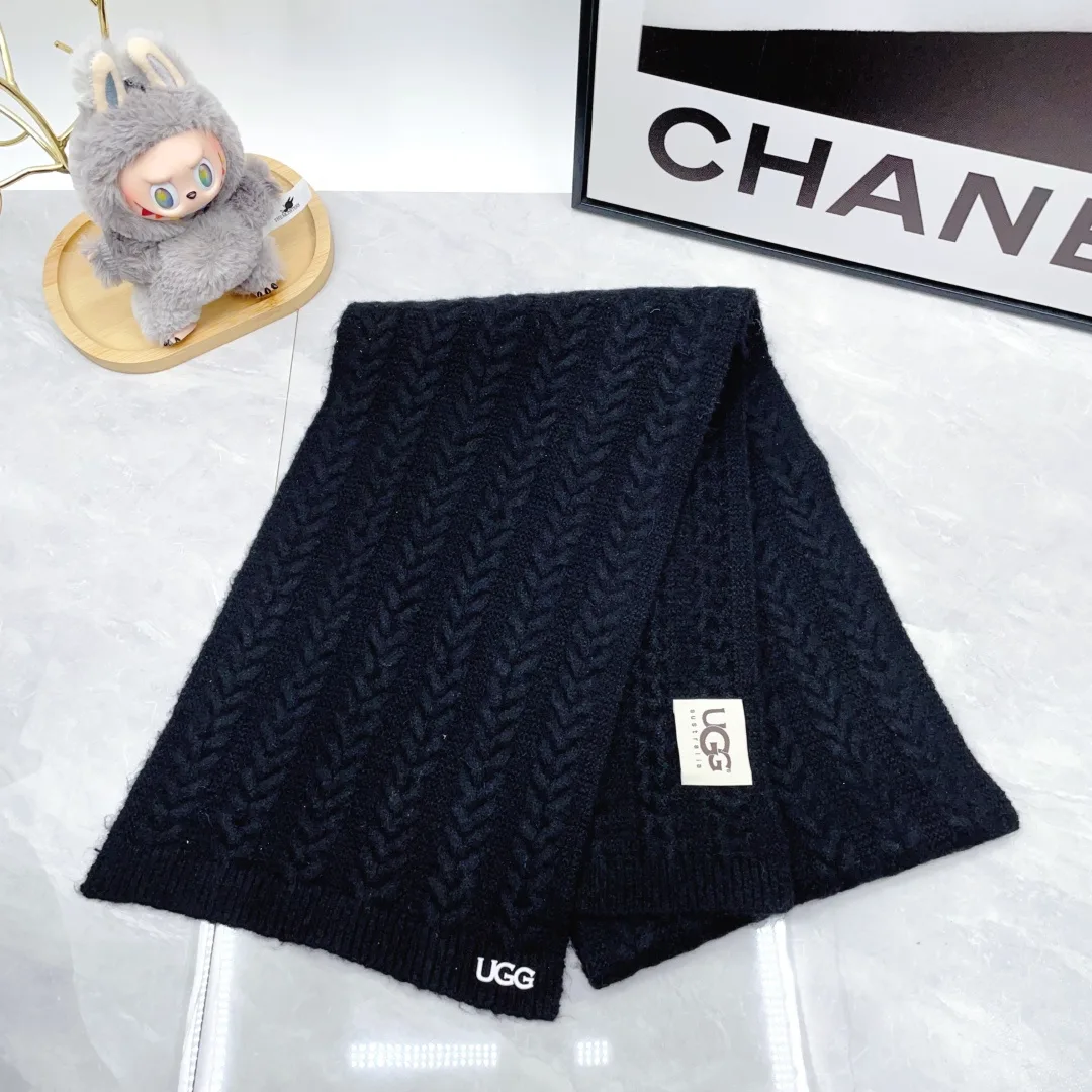 UGG Wool Hat Scarf and Gloves Set in Black · view 3