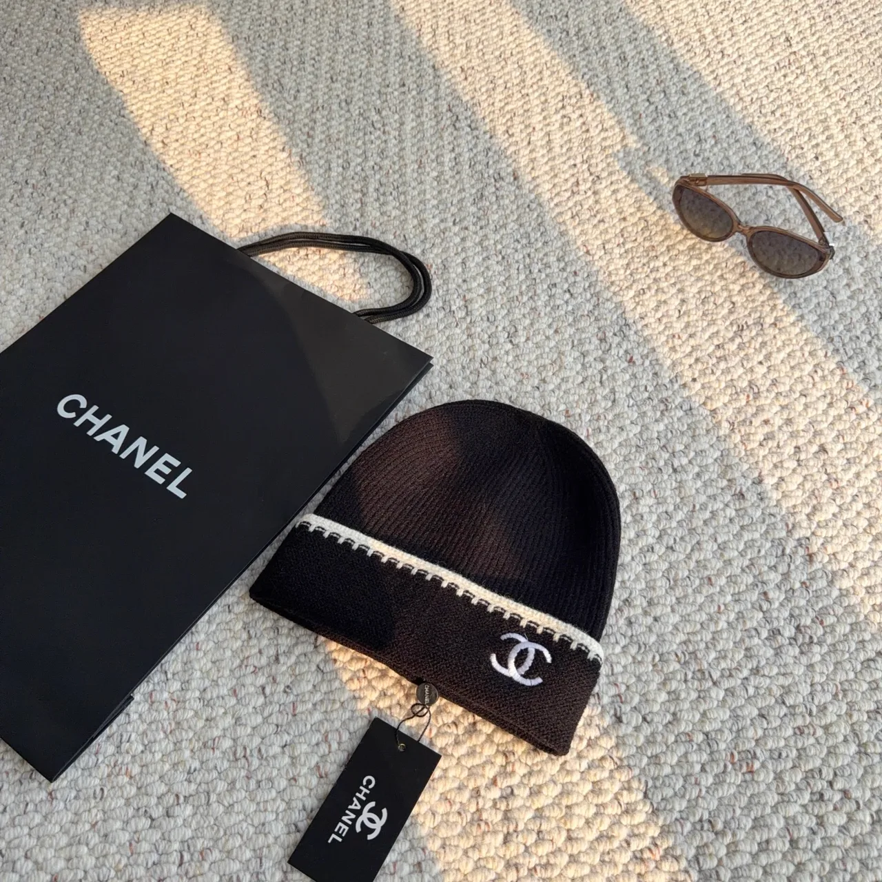 Chanel Contrast-edge CC beanie in Brown & Cream · view 6