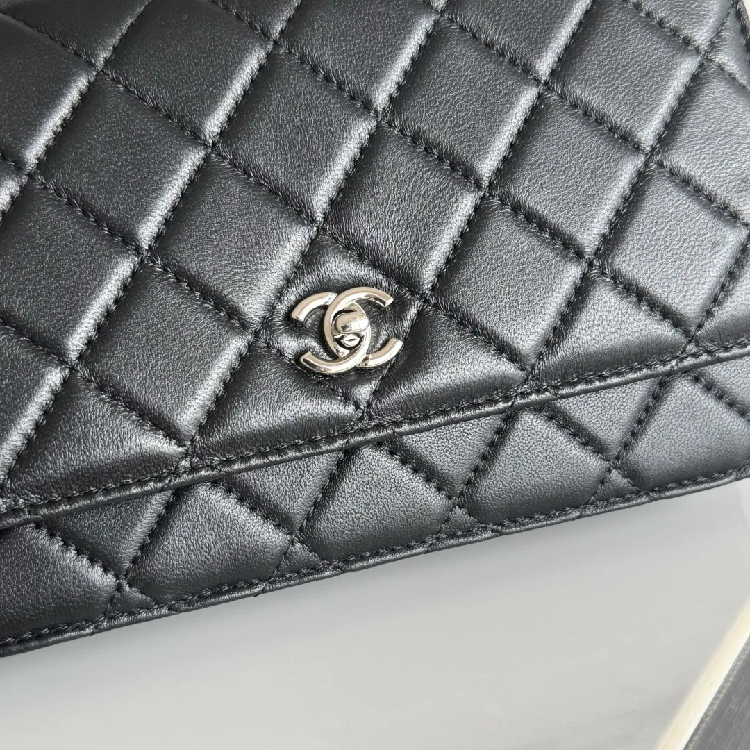 Chanel Calfskin Quilted Glossy Clutch in Black · view 6