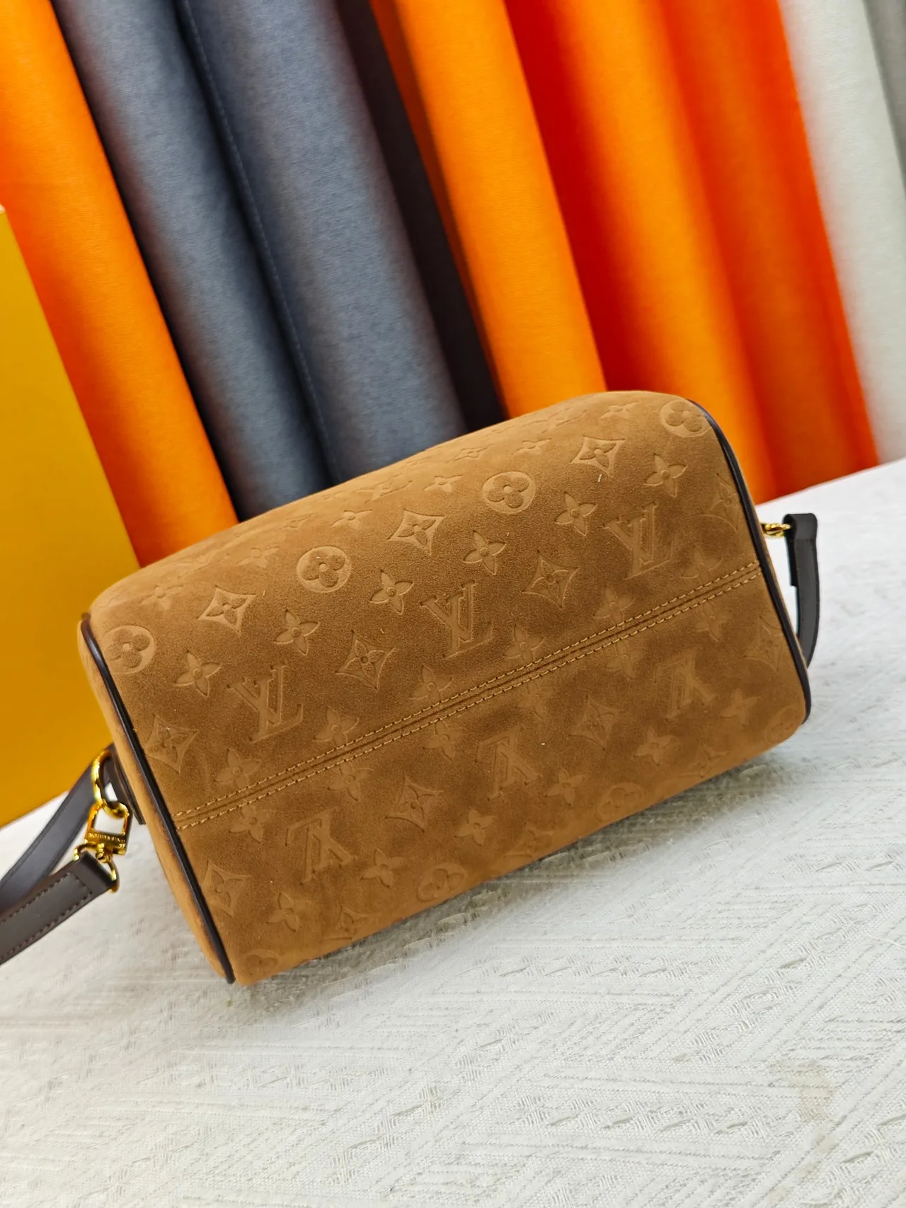 Louis Vuitton Speedy Cowhide Handbag in Tan · view 5