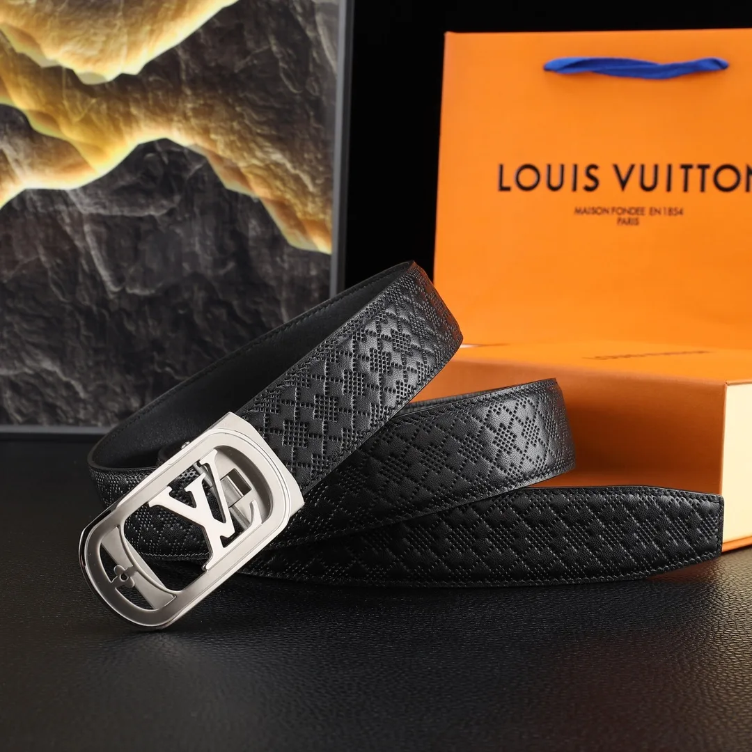 Louis Vuitton Belt in Black · view 4