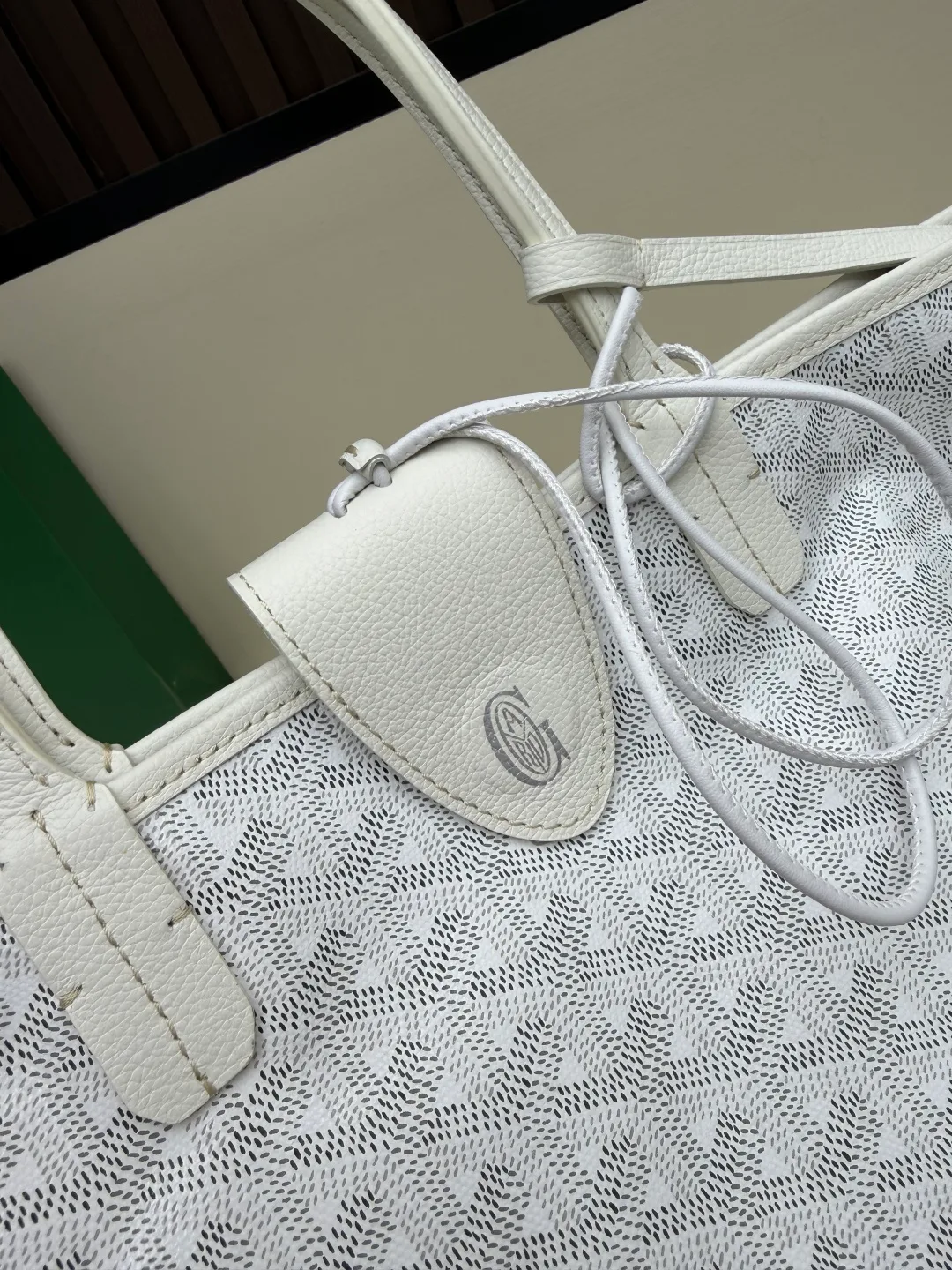 Goyard Canvas Smooth Chevron tote with pictured pouch in White · view 3