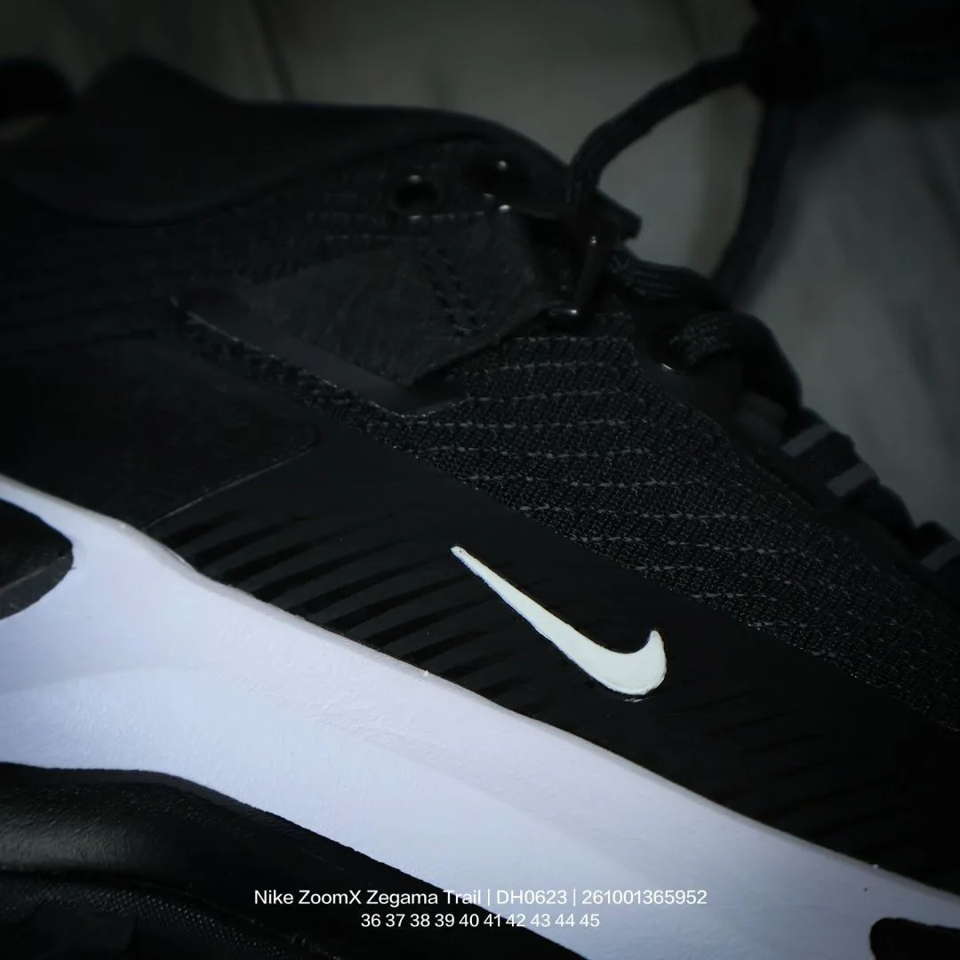 Nike Sneakers in Black · view 7